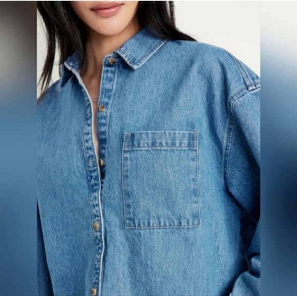 Old Navy Boyfriend Button-Down Jean Denim Tunic light wash - Picture 5 of 6